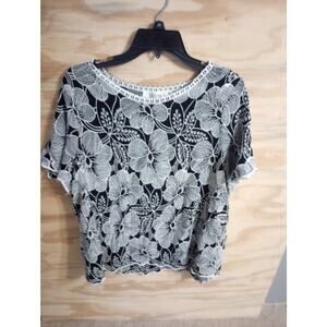 Women's Solitaire Embroidered Top Shirt 1X Floral